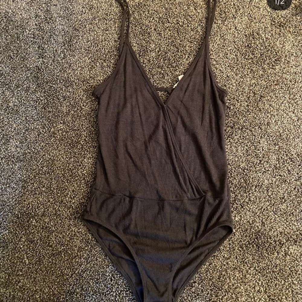 Pacsun grey body suit